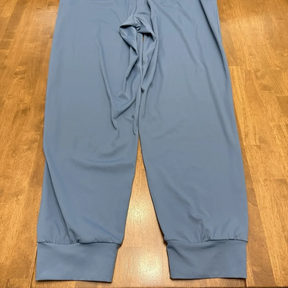 Soothfeel nwt joggers